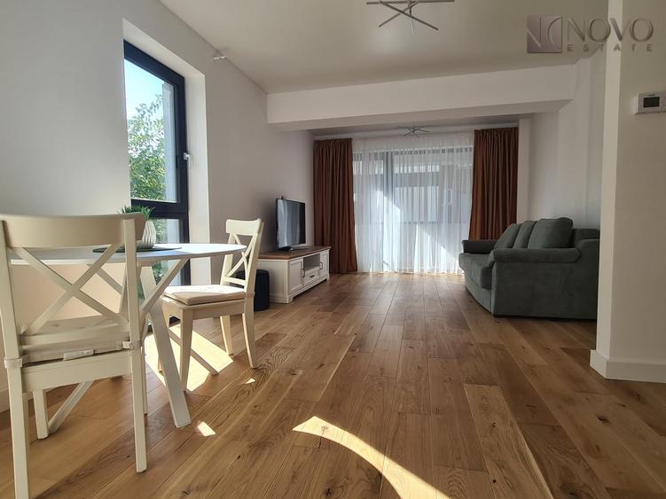 Apartament cu 3 camere semidecomandat, mobilat în Timpuri Noi