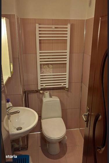 Apartament cu 3 camere decomandat, mobilat în Dacia