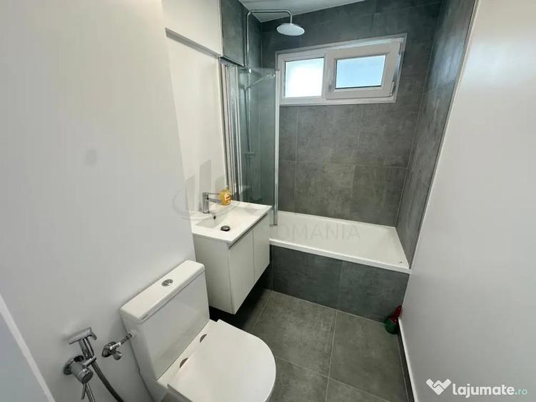 Apartament cu 3 camere semidecomandat în Bucureștii Noi