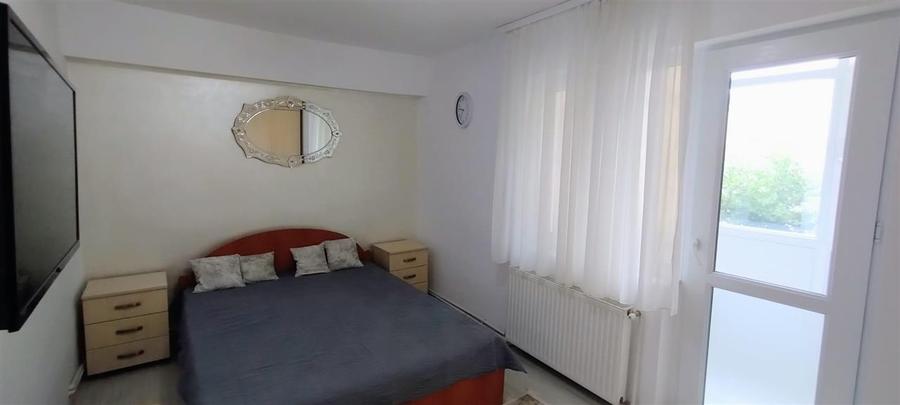Apartament cu 2 camere decomandat, mobilat în Central