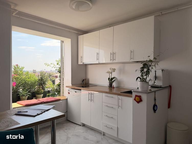 Garsonieră decomandată în Complex Studențesc