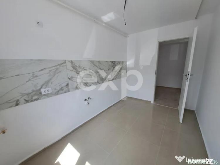 Apartament cu 3 camere decomandat în Trivale