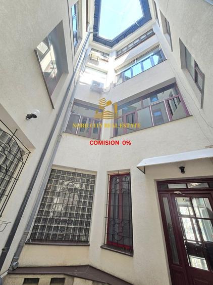 Apartament cu 3 camere în Regina Elisabeta