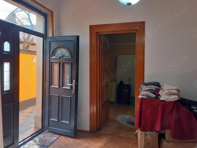 Casă cu 6 camere cu Teren 283 Mp în Școlilor
