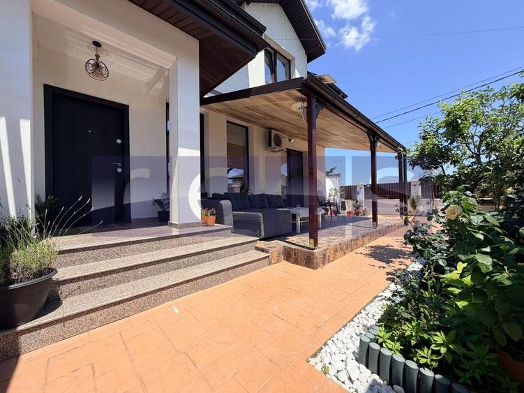 Duplex cu 4 camere cu Canalizare în Central