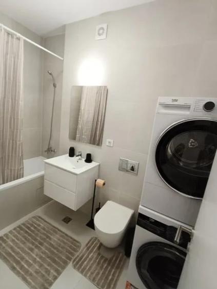Apartament cu 2 camere semidecomandat în Podu Roș
