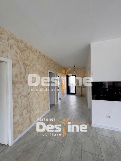Casă individuală cu 4 camere cu Canalizare în Deal