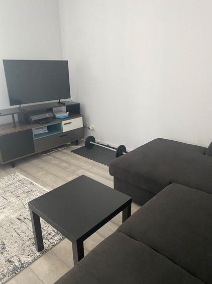 Apartament cu 2 camere decomandat în Roșu