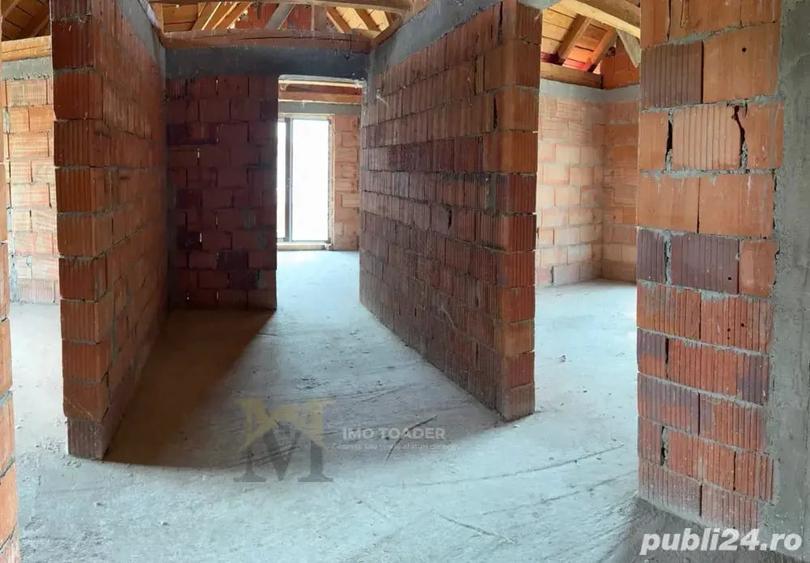 Casă cu 5 camere cu Teren 1900 Mp în Bulgăruș