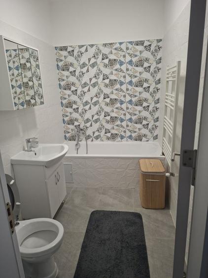 Apartament cu 2 camere decomandat în Runcu