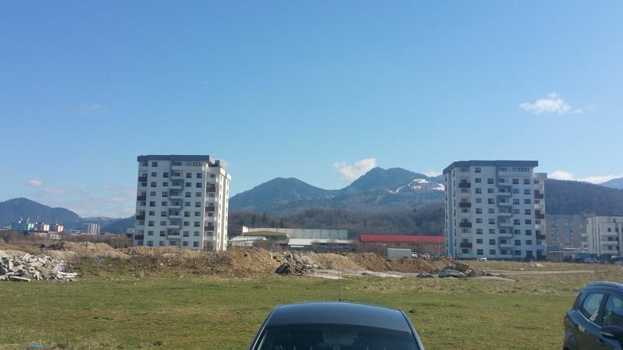 Teren Construcții intravilan de 900 mp, în Noua