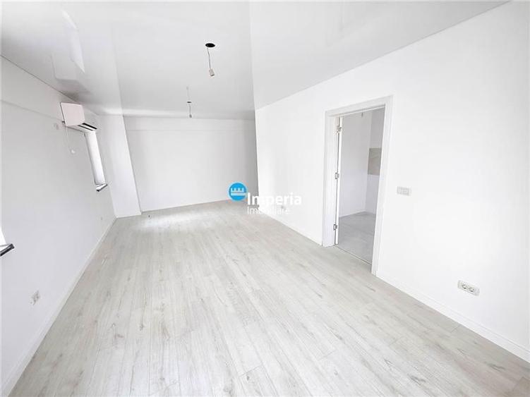 Apartament cu 3 camere decomandat în Aeroport