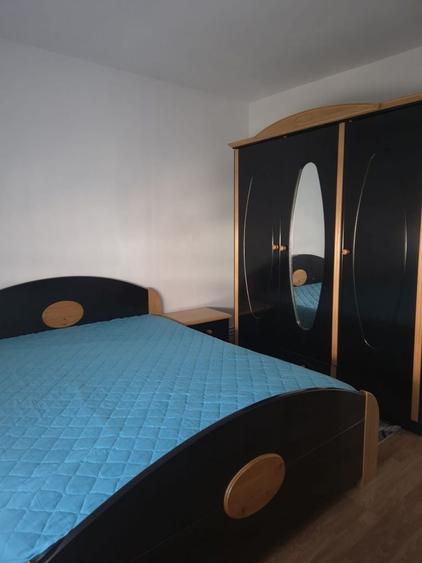 Inchiriez apartament 2 camere - decomandat - zona Confectii - 1