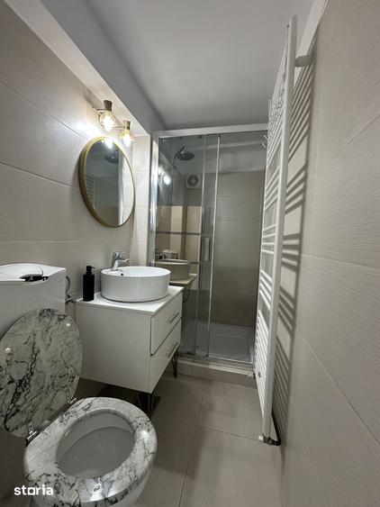 Apartament cu 3 camere semidecomandat în Ultracentral