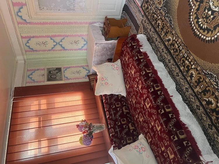 Casă cu Teren 1263 Mp în Valea Mărului