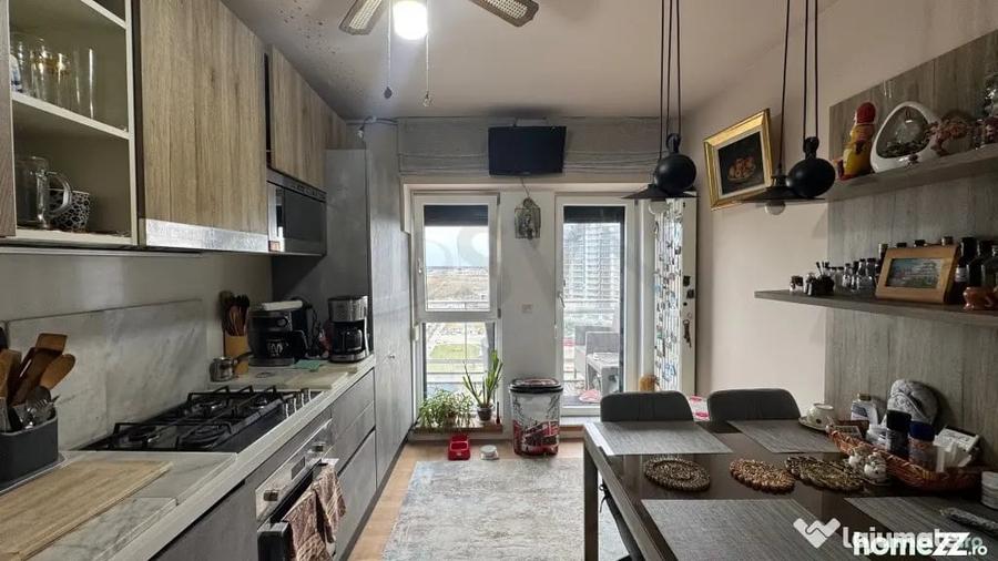 Apartament cu 3 camere decomandat în Aviației