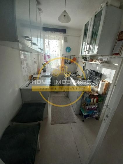 Apartament cu 2 camere semidecomandat, mobilat în Podu Roș