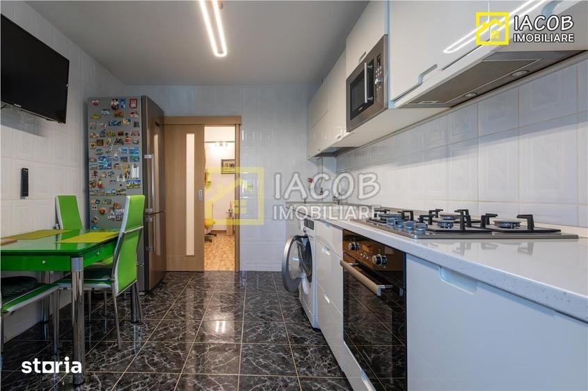 Apartament cu 3 camere decomandat în Bistrița Lac