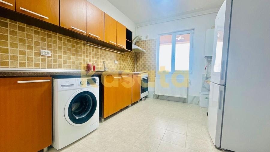 Apartament cu 3 camere decomandat în Colentina