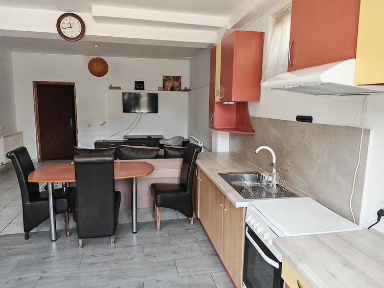 Apartament cu 3 camere decomandat în Exterior Vest