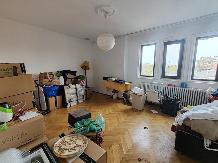 Apartament cu 5 camere circular în Grădina Icoanei