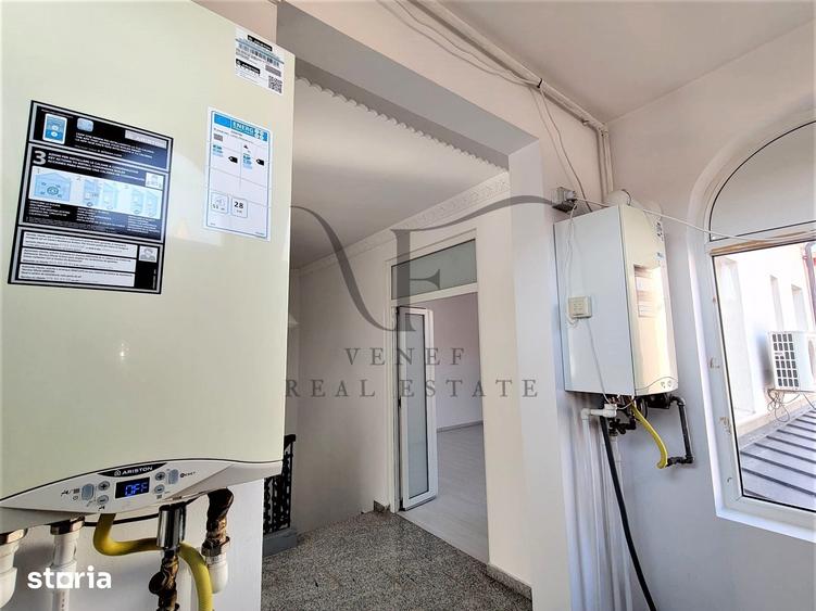 Casă cu 9 camere cu Teren 212 Mp în Eminescu