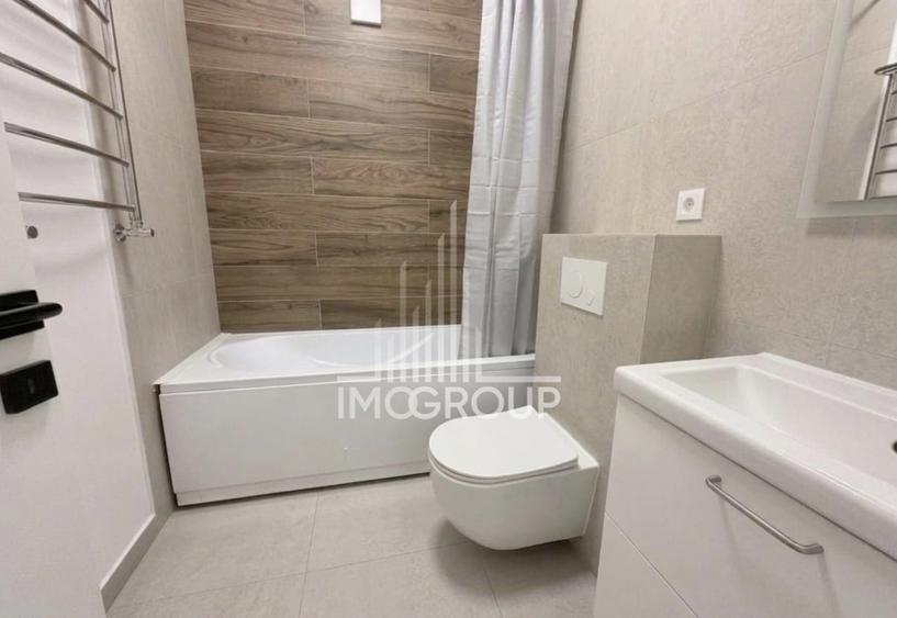 Apartament cu 3 camere decomandat, mobilat în Florești