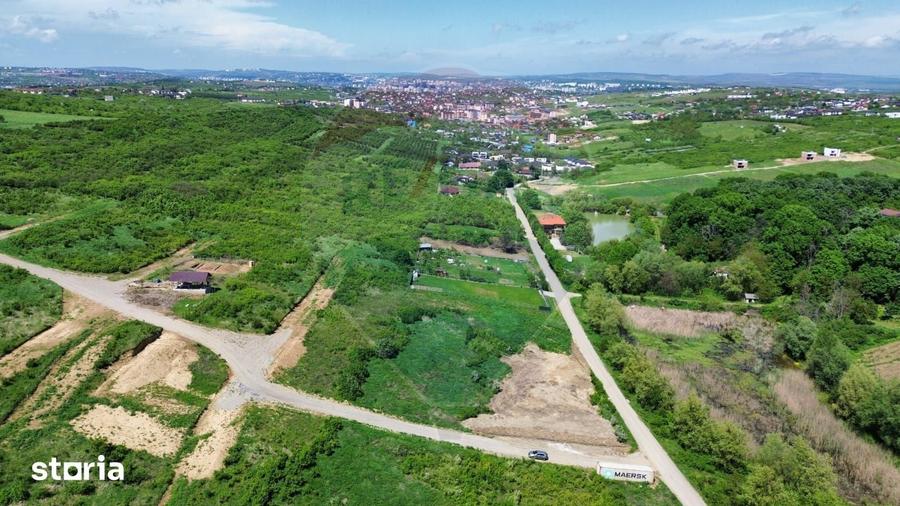 Teren de 4000 mp, în Bârnova