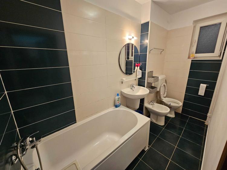 Apartament cu 2 camere semidecomandat în Gara de Nord