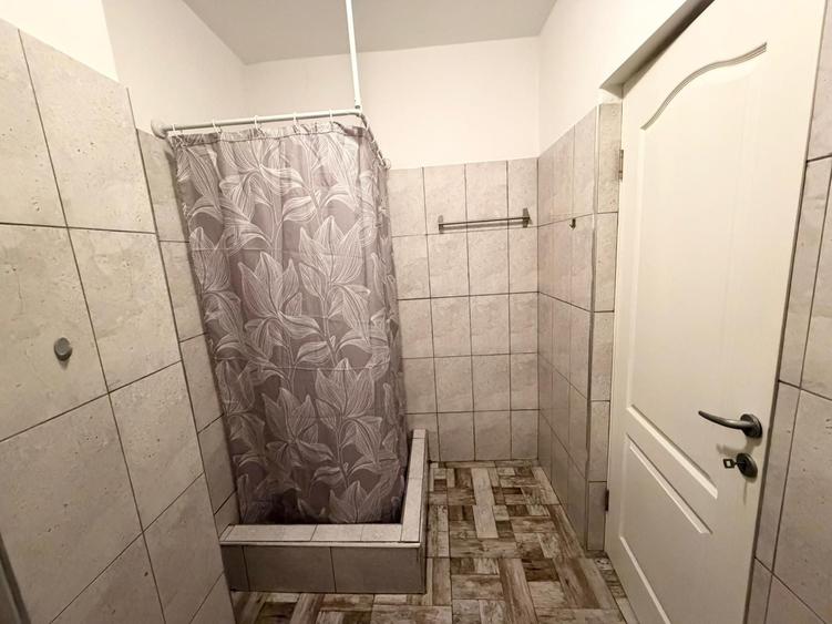 Apartament cu 2 camere semidecomandat în Florești