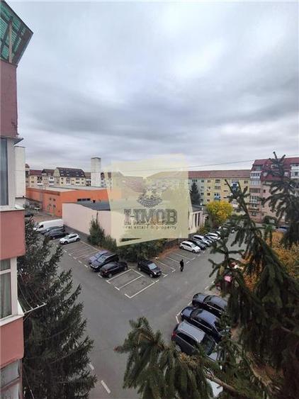 Apartament cu 2 camere semidecomandat în Vasile Aaron