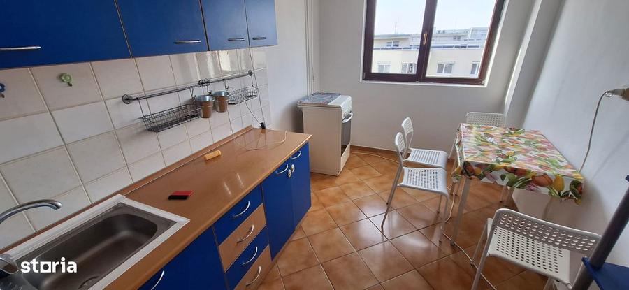 Apartament cu 3 camere, mobilat în Titan