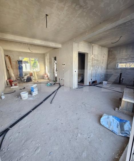 Duplex cu 4 camere cu Canalizare în Florești