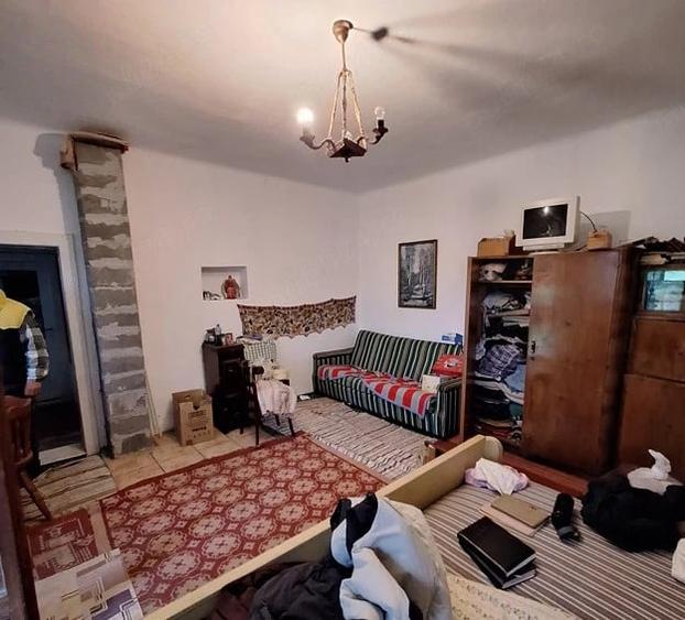 Casă cu 4 camere cu Teren 3024 Mp în Telechia