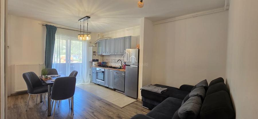 Apartament cu 2 camere decomandat în Est