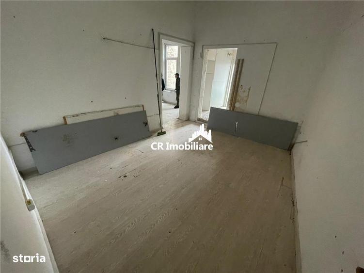 Apartament cu 2 camere semidecomandat în Gara de Nord