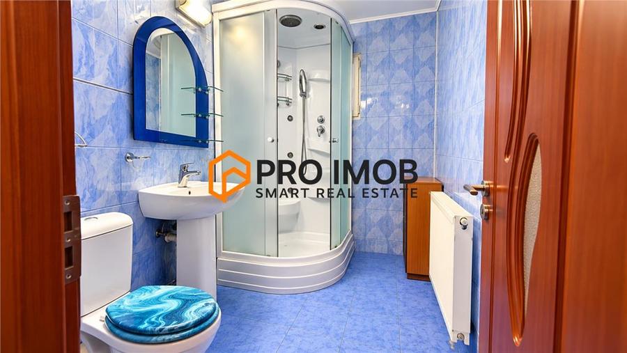 Apartament cu 3 camere decomandat în Micro 12