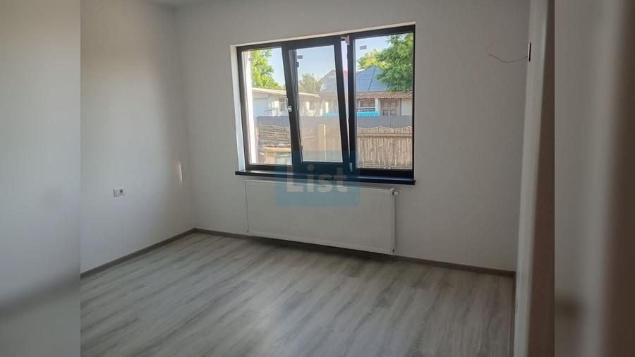 Casă cu 3 camere cu Teren 550 Mp în Braniștea
