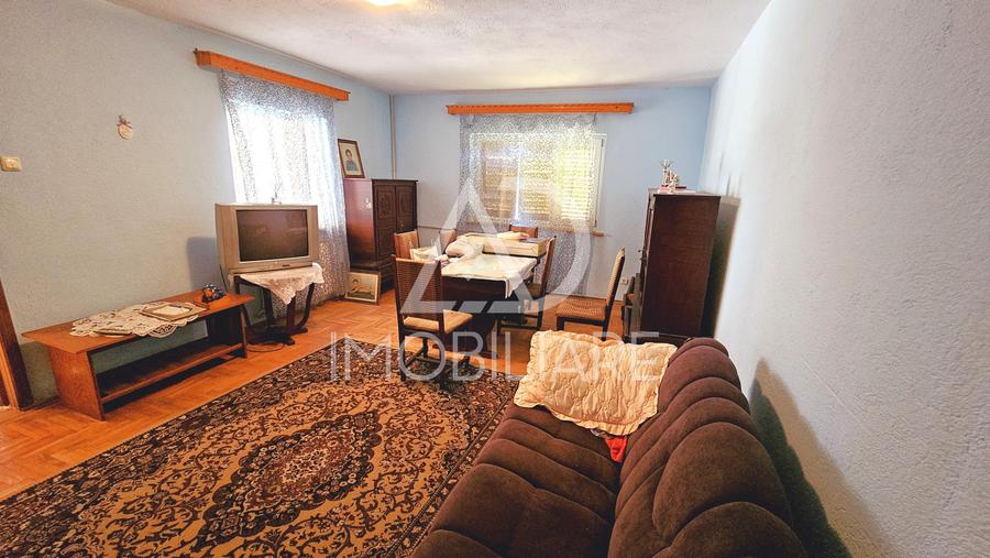Casă individuală cu 6 camere cu Teren 3778 Mp în 9 Mai