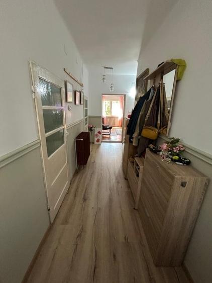 Casă individuală cu 4 camere cu Canalizare în Central