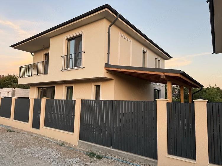 Casă cu Teren 300 Mp în Crihala