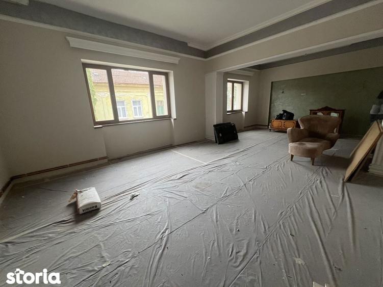 Casă cu 3 camere cu Teren 50 Mp în Cetate