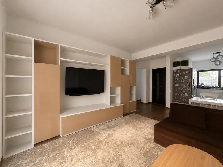 Duplex cu 3 camere cu Canalizare în Domnești