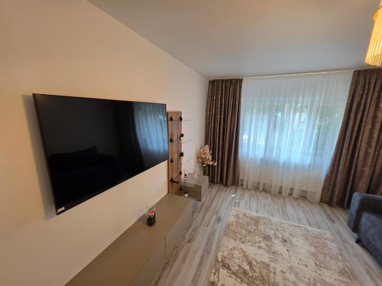 Apartament cu 2 camere decomandat, mobilat în Băneasa