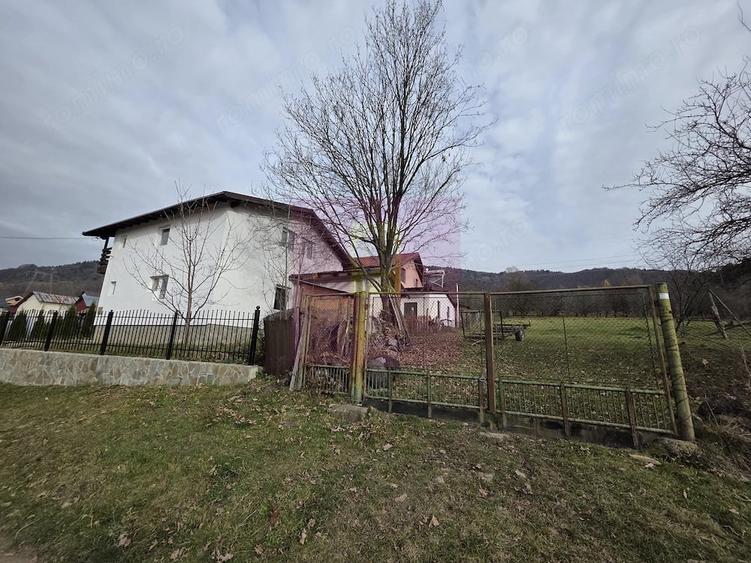 Casă cu 4 camere cu Teren 475 Mp în Valea Doftanei
