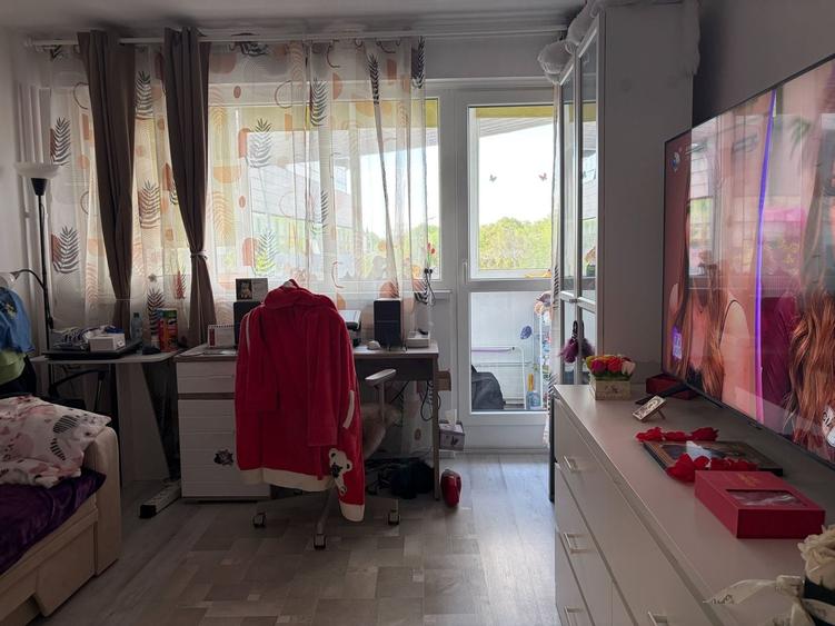 Apartament cu 2 camere decomandat, mobilat în Șura Mare