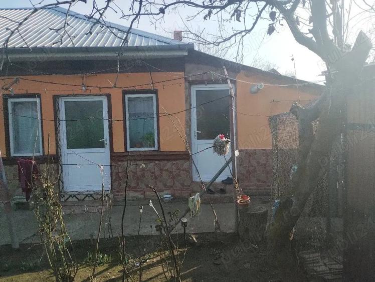Casă cu 4 camere cu Teren 526 Mp în Central