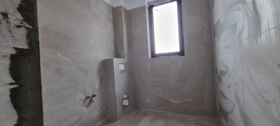 Casă individuală cu 5 camere cu Canalizare în Nord