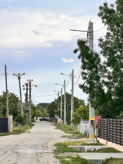 Teren Construcții intravilan de 9100 mp, în Răcari