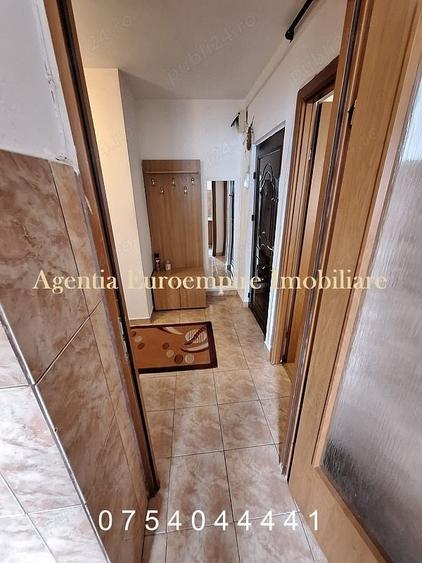 Apartament cu 2 camere decomandat în Capitol